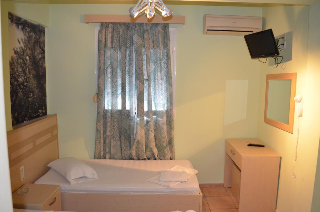 Fontana Rooms Mytilene Quarto foto