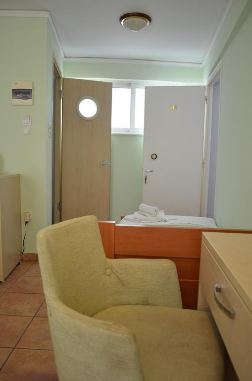 Fontana Rooms Mytilene Quarto foto