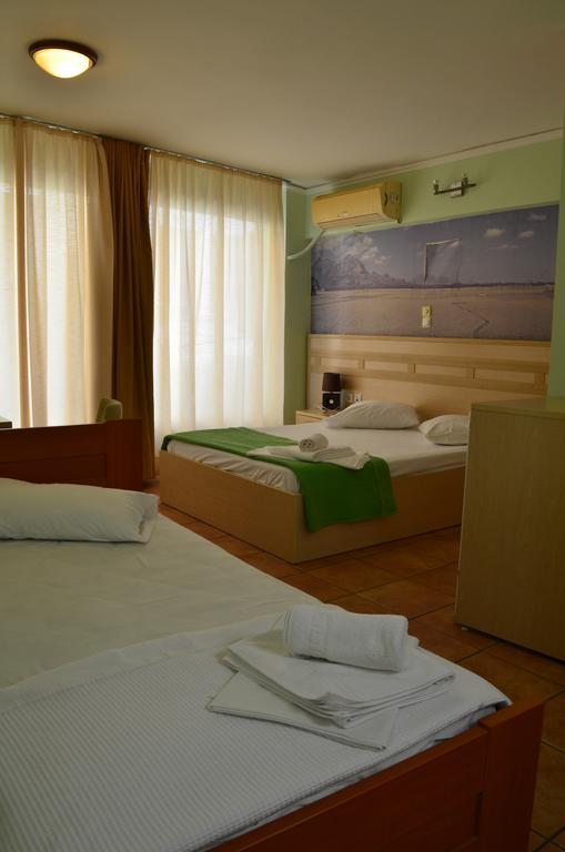 Fontana Rooms Mytilene Quarto foto