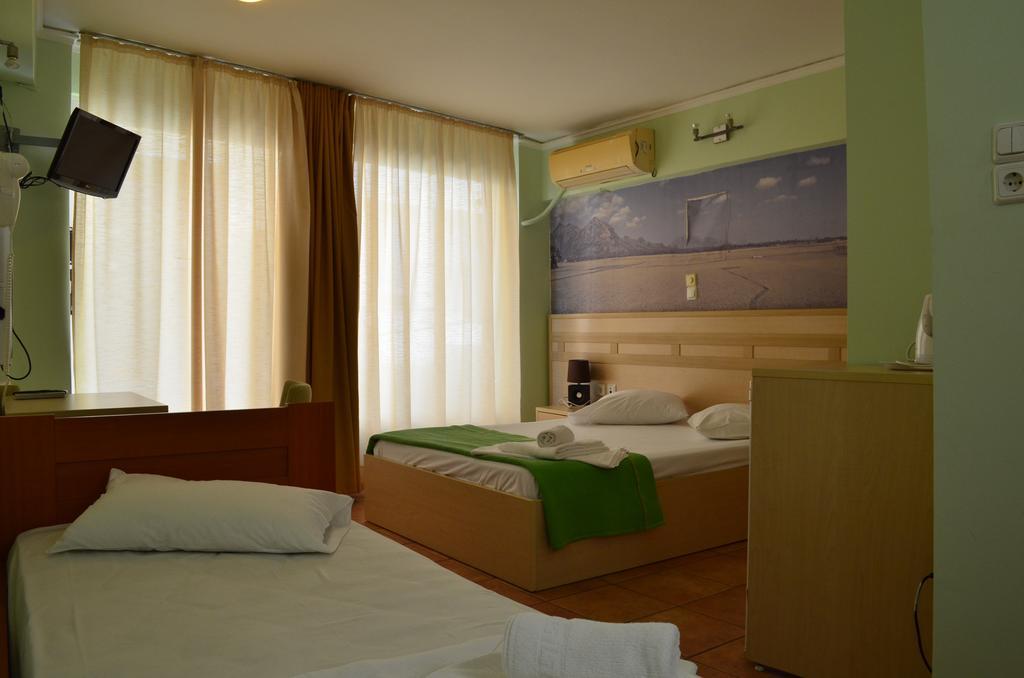 Fontana Rooms Mytilene Quarto foto